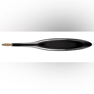 MAC Cosmetics Brush Linear 1 Eye Lip Brow Brush - Masterclass Brush Collection